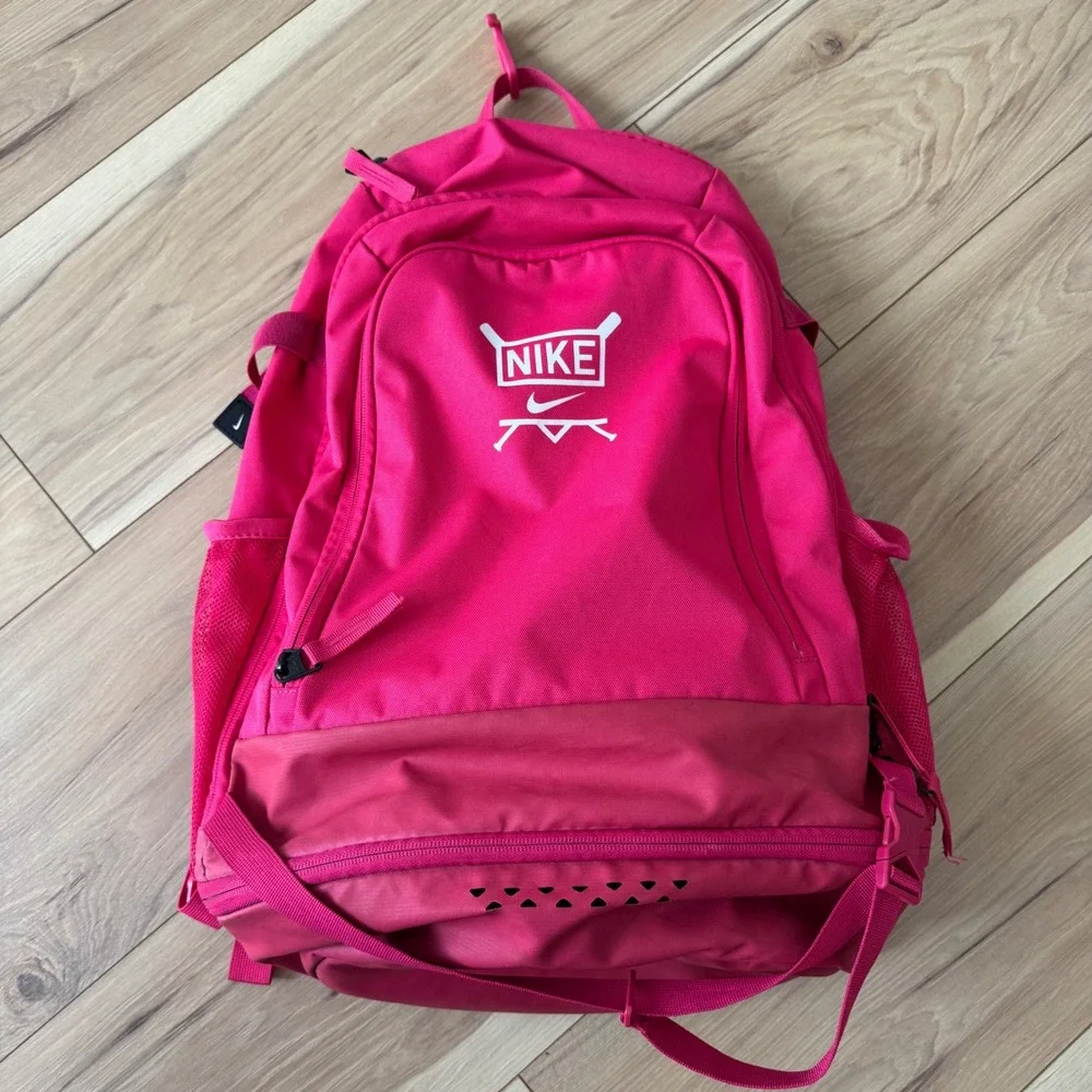 nike baseball backpack red Diamond Select Adult Bat Pack It has plenty of pockets to help you stay organized including a sleeve to fit your laptop Used Nike NIKE SWING MAN